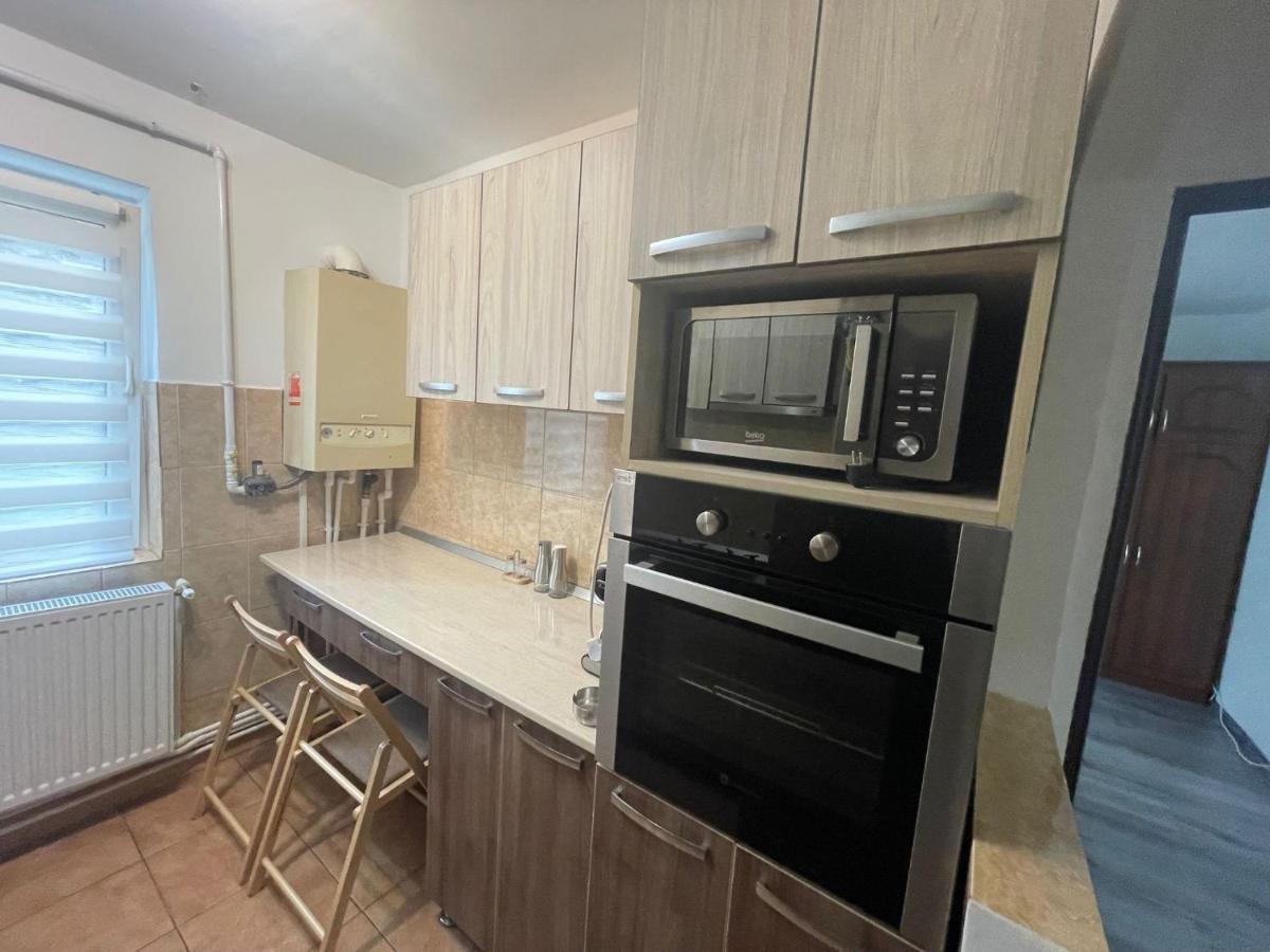 Apartament 1 Haţeg 외부 사진